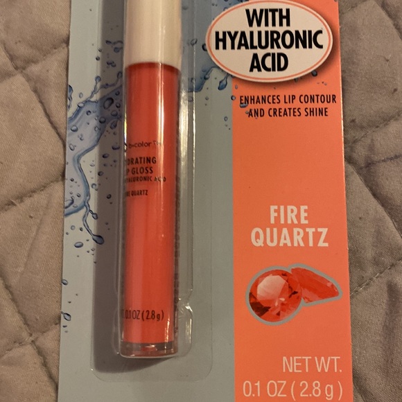 b color hydrating lip gloss with hydraulic acid, fire, quartz - Picture 6 of 7